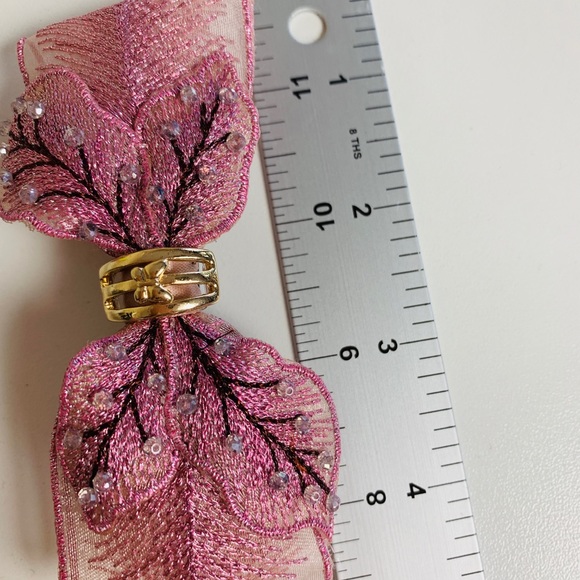 Hair accessories - Picture 3 of 4